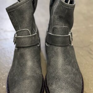 Size 7 - Lucky Brand Kenadie Textured Gray Leather Ankle Boots with Buckle Strap